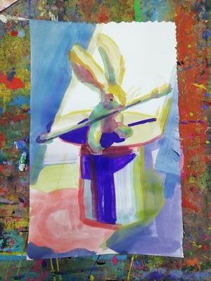 ein mit Wasserfarben gemalter Zauberhut mit Kaninchen