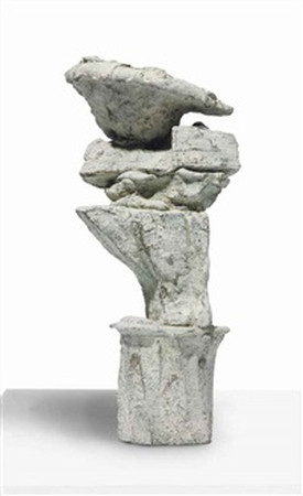 monochrom weiße Skulptur von Cy Twombly: Untitled aus dem Jahr 2003