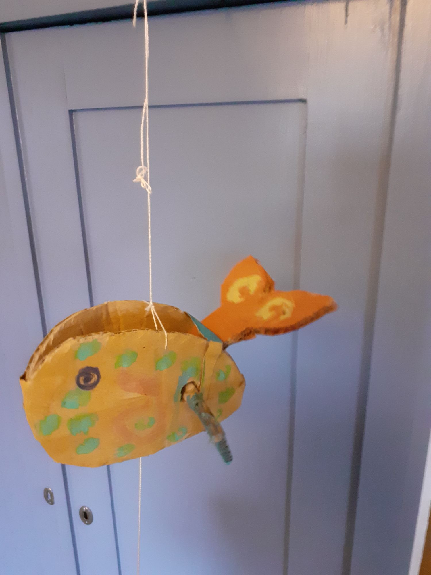 selbstgebauter Fisch mit beweglichen Flossen